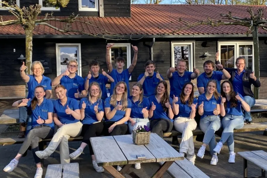 Personeel groepsfoto horeca bijeenomst 2023