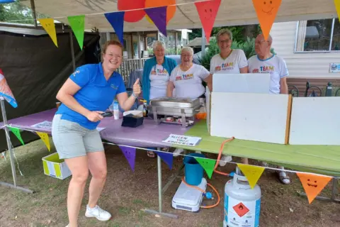 Lilian met pannenkoeken bakkers