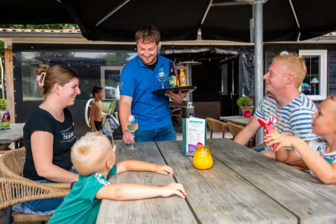 Terras heggies drinken bedienen kopie