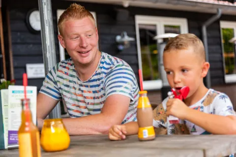 Gasten op terrad