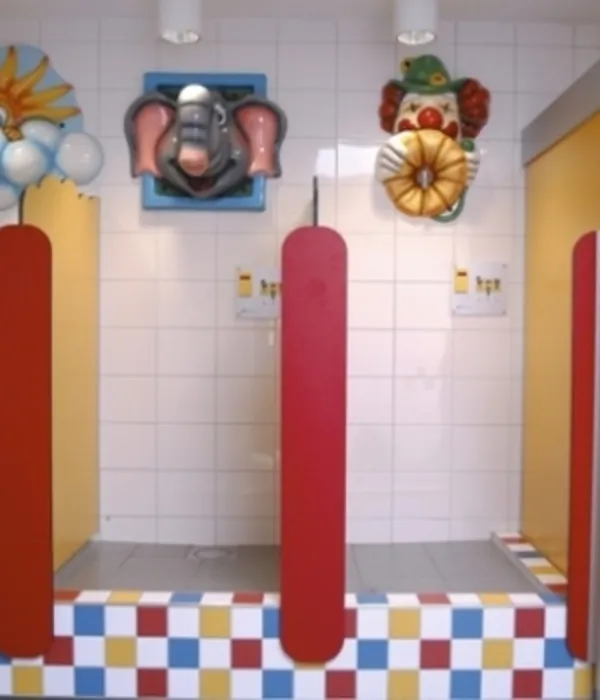 Kinder sanitair douches