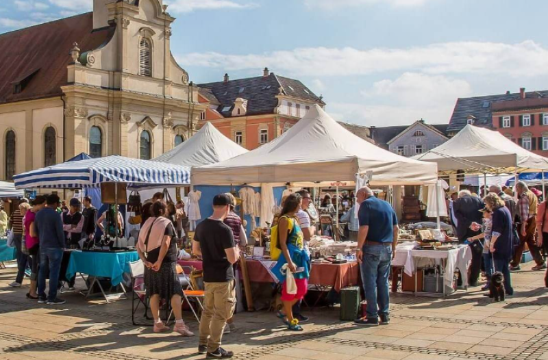 rommelmarkt epe. PNG.PNG